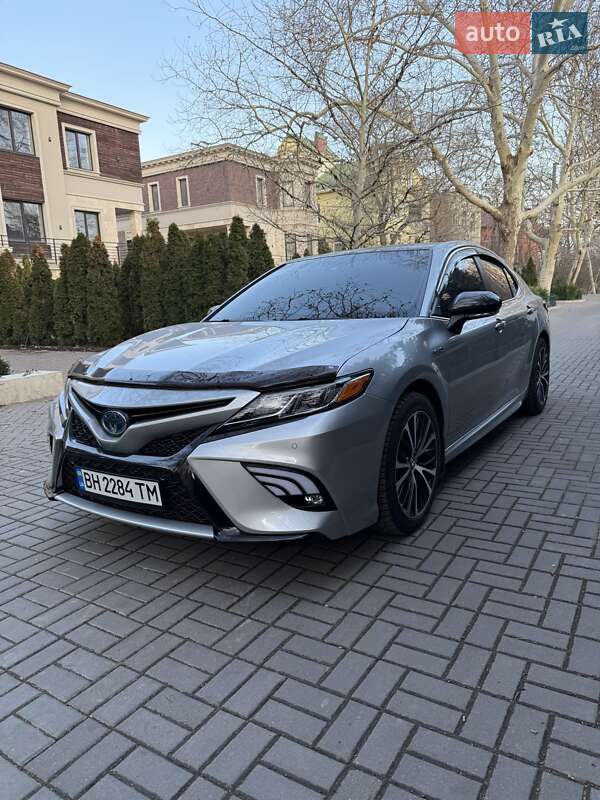 2018 toyota camry