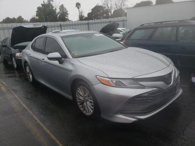 2018 toyota camry hybr