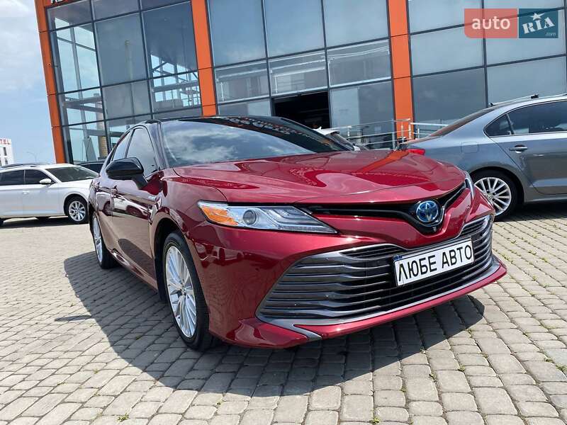 2019 toyota camry