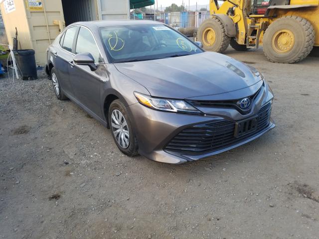 2019 toyota camry le