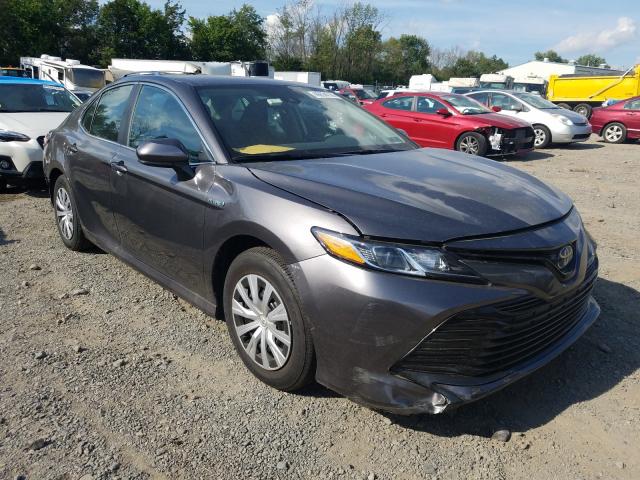 2019 toyota camry le