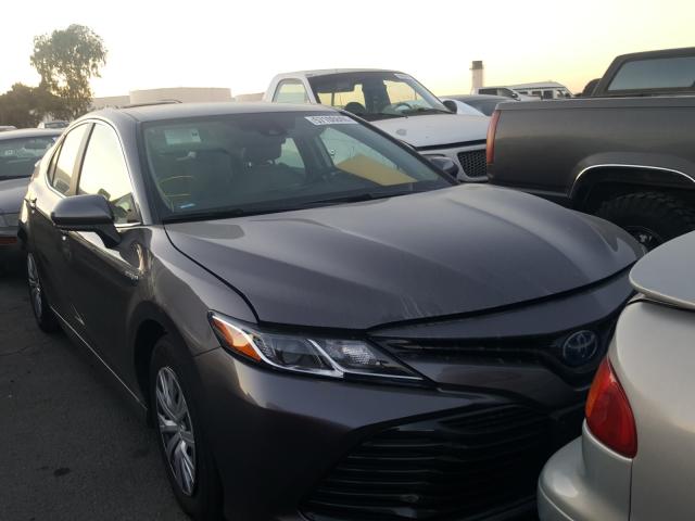 2019 toyota camry le