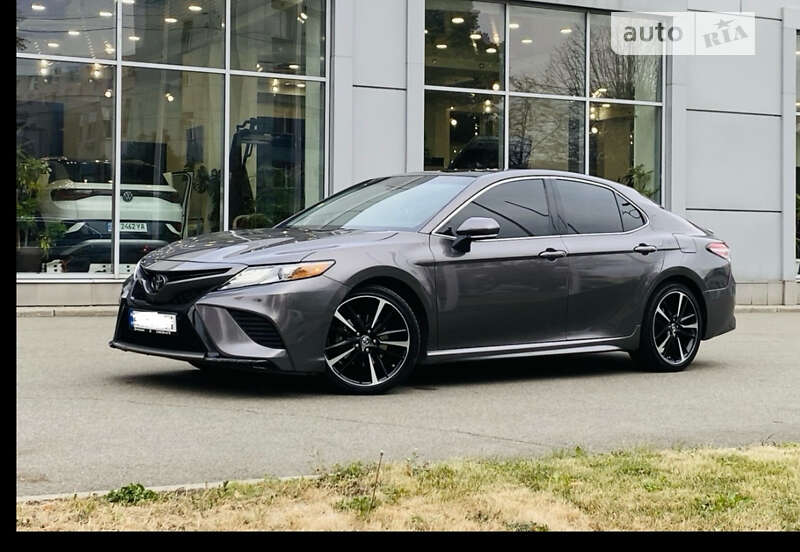 2018 toyota camry