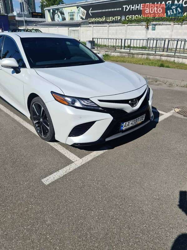 2018 toyota camry