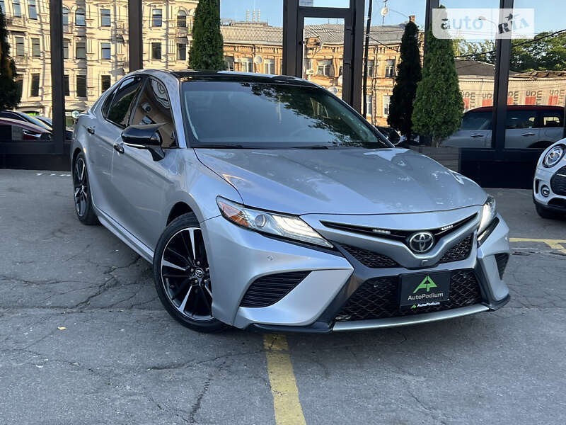 2018 toyota camry