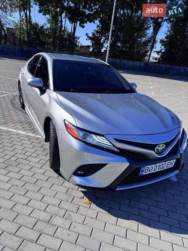 2018 toyota camry