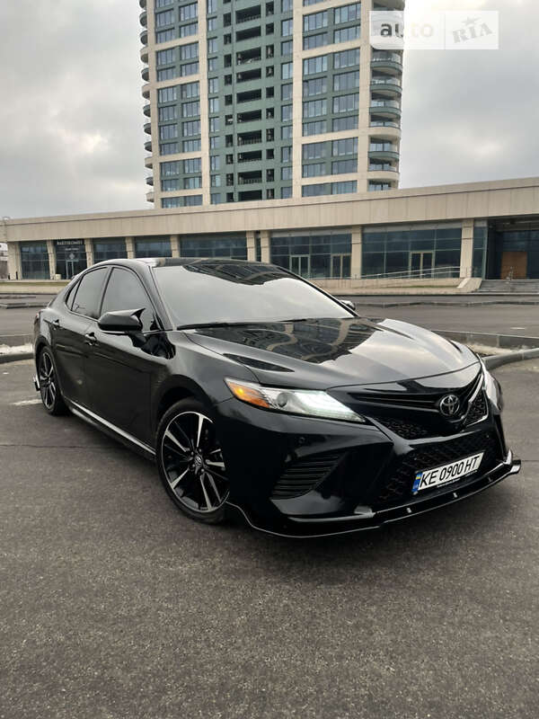 2019 toyota camry