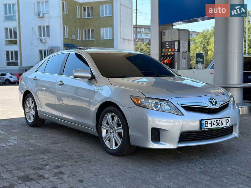 2010 toyota camry