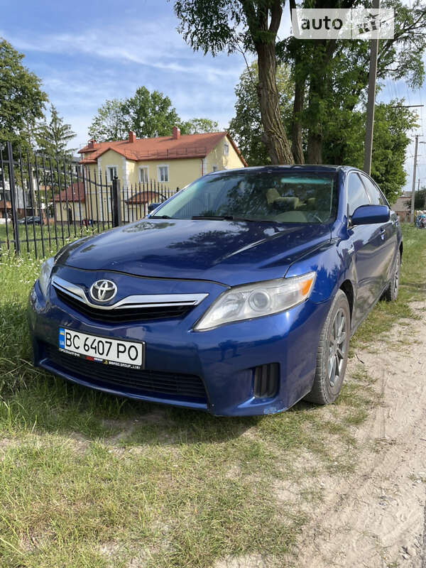 2010 toyota camry