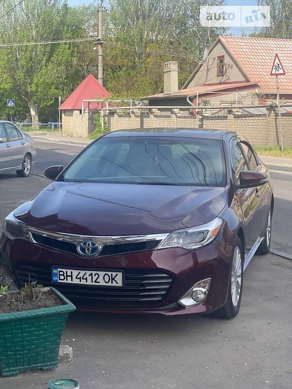2013 toyota avalon hybrid limited