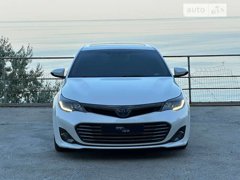 2013 toyota avalon