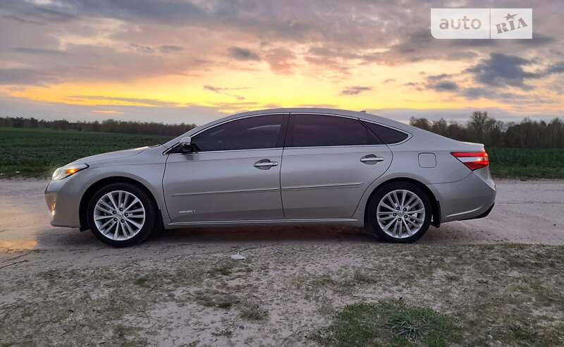 2013 toyota avalon