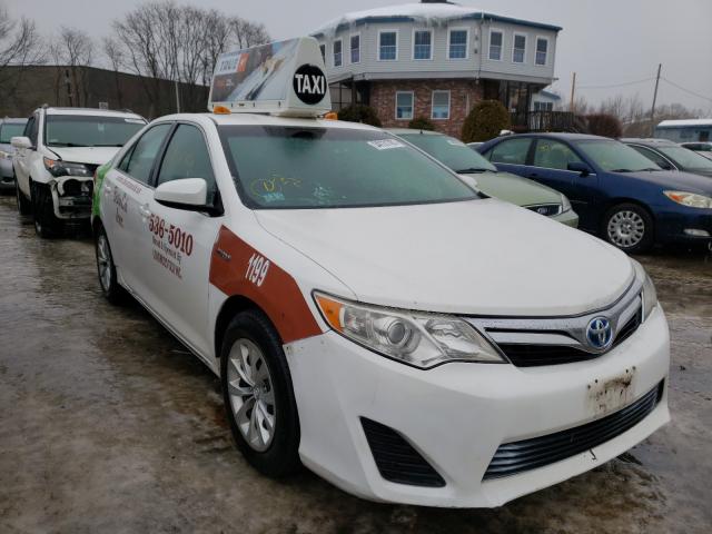 2014 toyota camry hybr