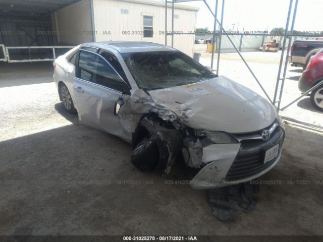 2015 toyota camry hybrid