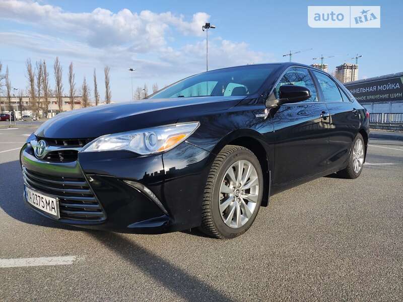 2016 toyota camry