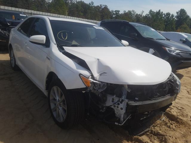 2014 toyota camry hybr