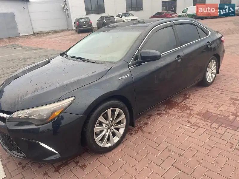 2016 toyota camry