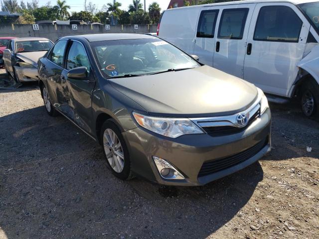 2014 toyota camry hybr