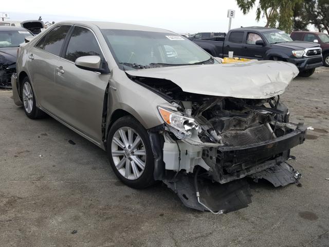 2014 toyota camry hybr