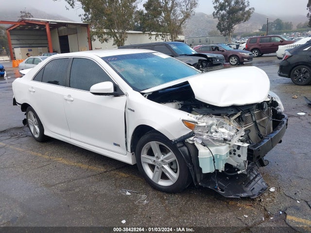 2014 toyota camry hybrid