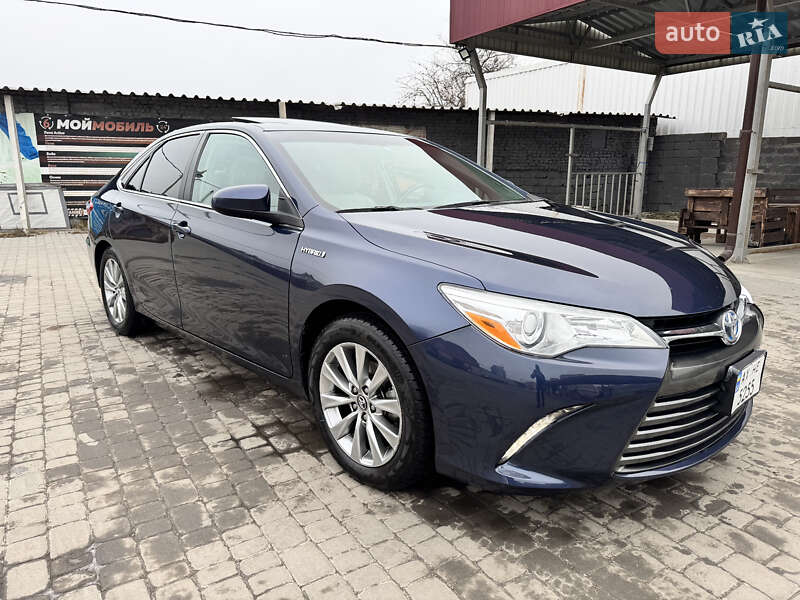 2016 toyota camry