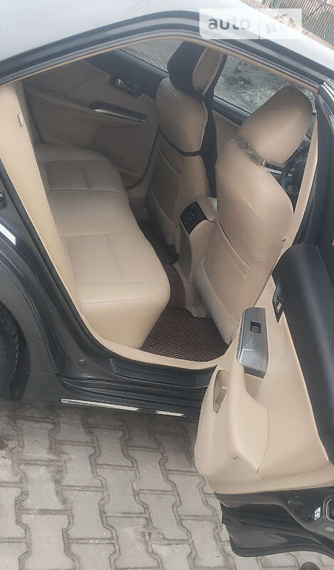 2012 toyota camry