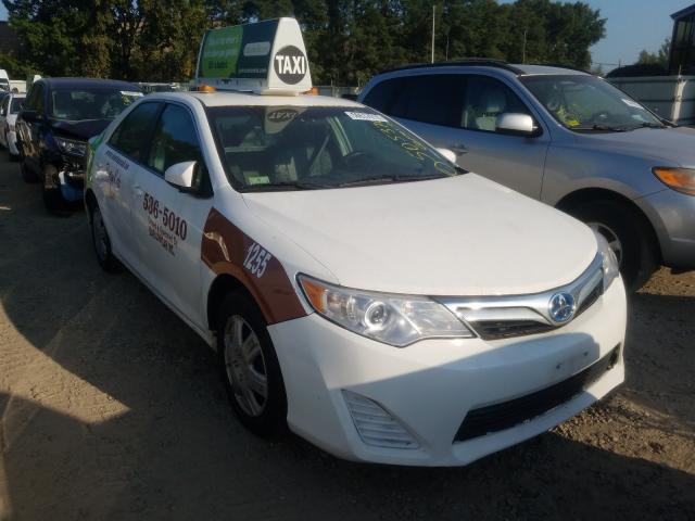 2014 toyota camry hybr