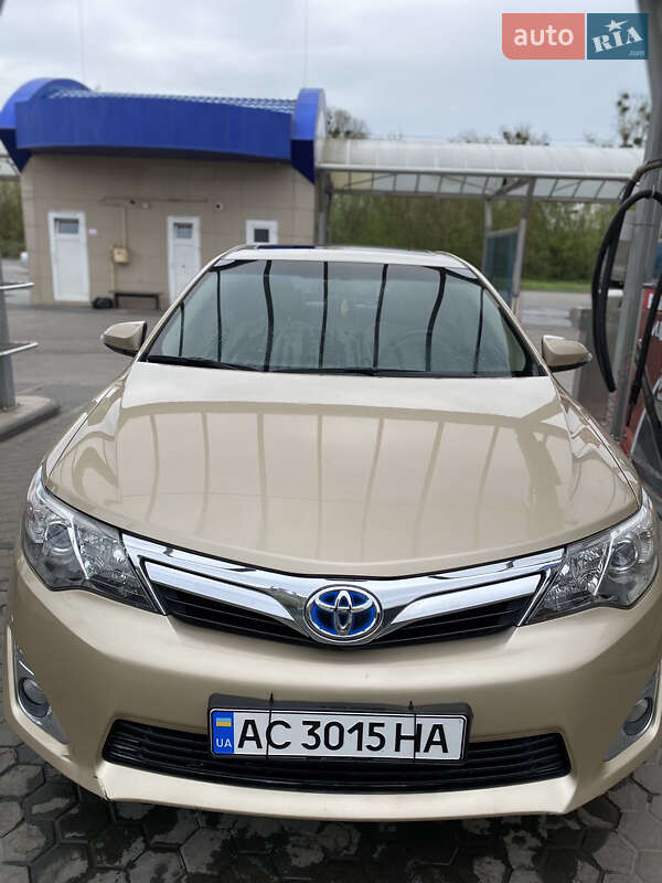 2012 toyota camry