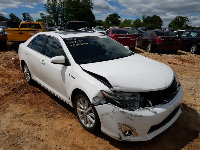 2014 toyota camry hybr