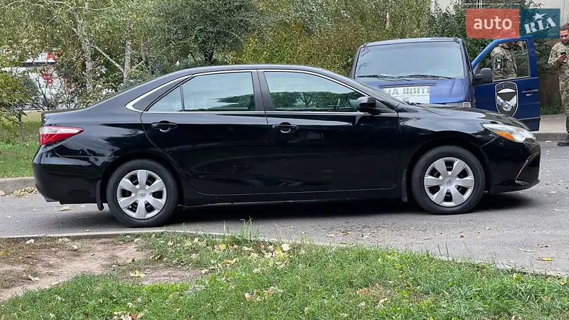 2016 toyota camry