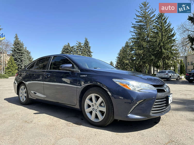 2016 toyota camry