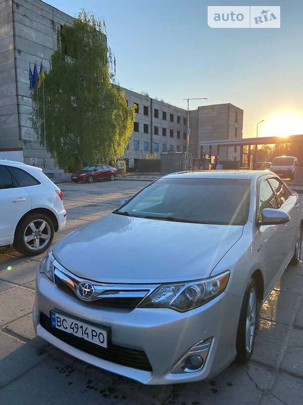 2012 toyota camry
