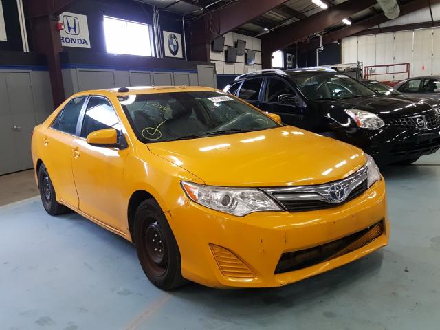 2014 toyota camry hybr