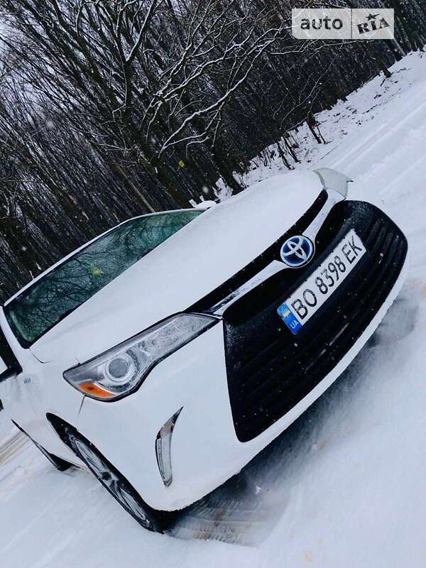 2016 toyota camry