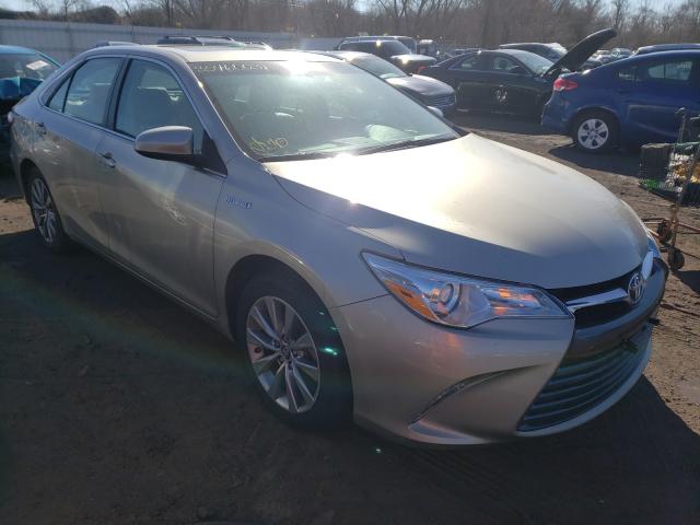 2017 toyota camry hybr
