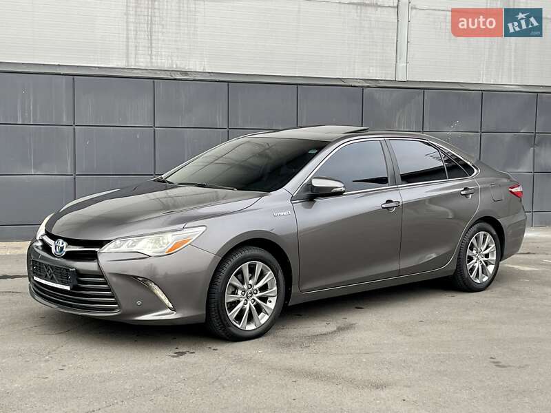 2016 toyota camry