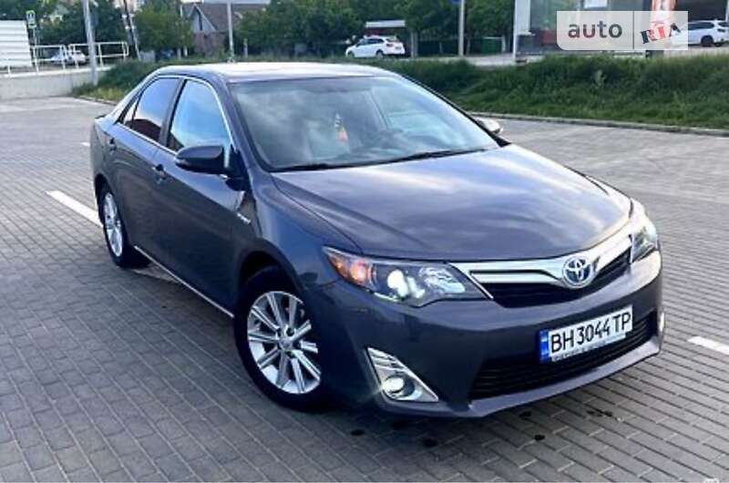 2013 toyota camry
