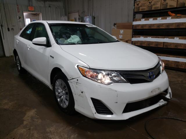 2014 toyota camry hybr