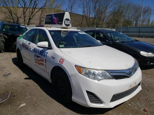 2014 toyota camry hybr