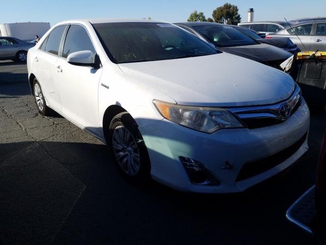 2014 toyota camry hybr
