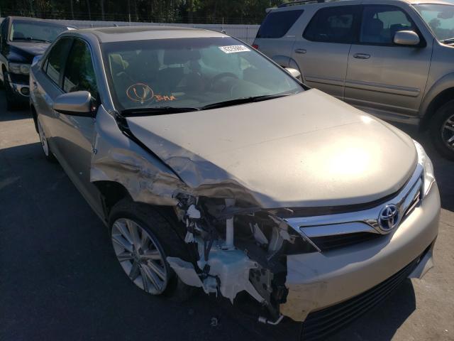 2014 toyota camry hybr
