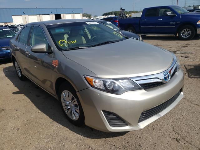 2014 toyota camry hybr