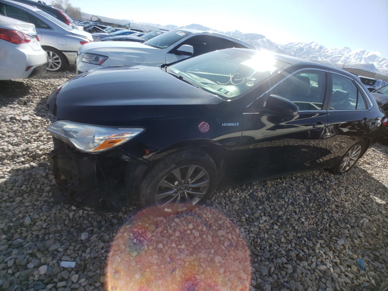 2016 toyota camry hybrid