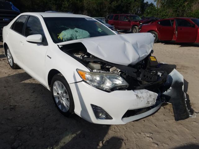 2014 toyota camry hybr