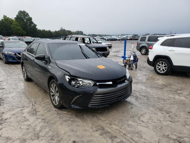 2017 toyota camry hybr