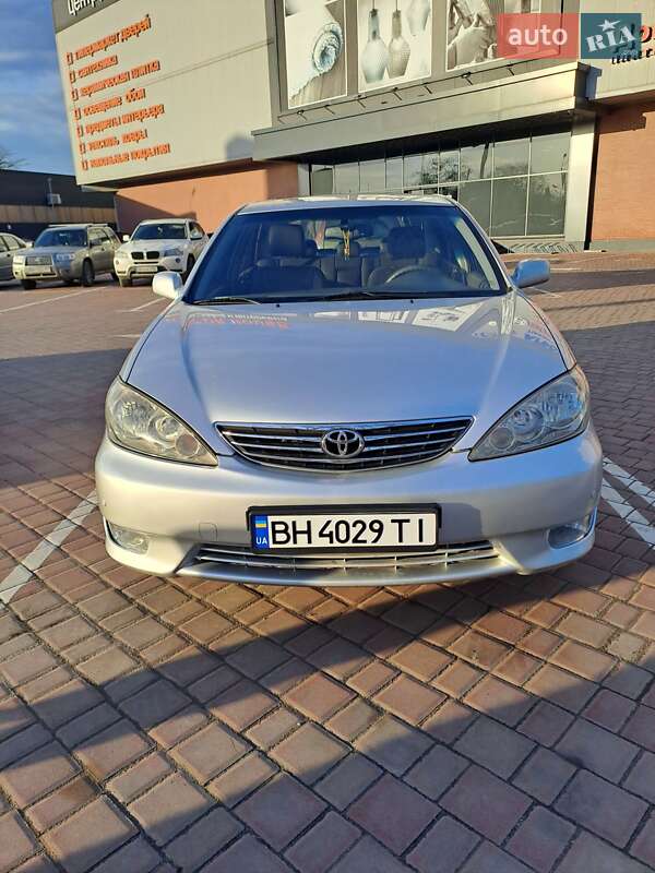 2005 toyota samry