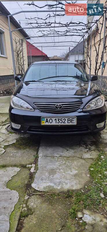 2005 toyota camry