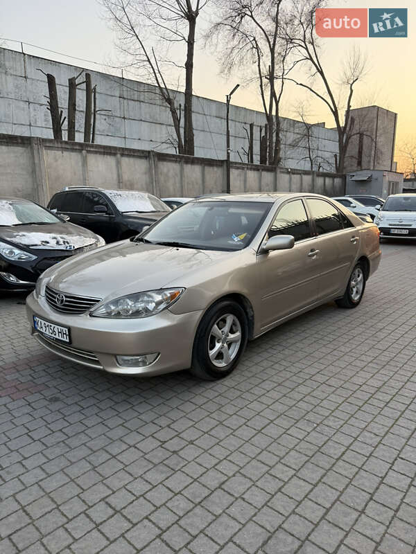 2005 toyota camry