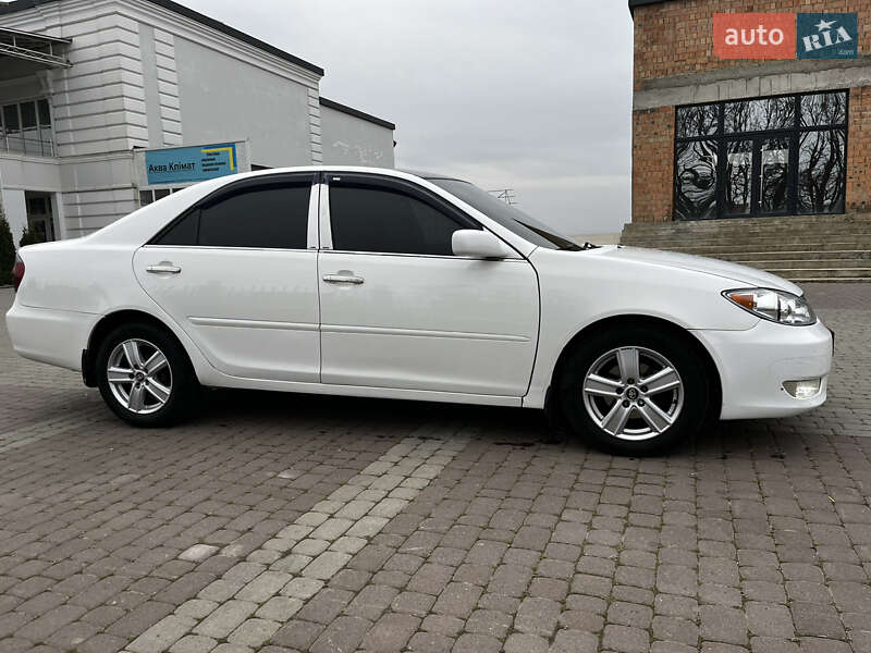 2005 toyota camry