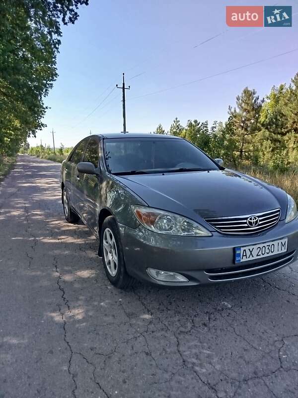 2004 toyota camry